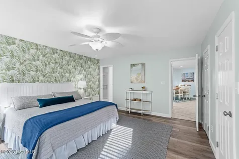 312 Pine Knoll Circle Pine Knoll Shores NC 28512