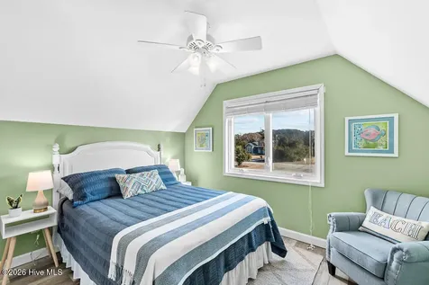 312 Pine Knoll Circle Pine Knoll Shores NC 28512