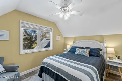 312 Pine Knoll Circle Pine Knoll Shores NC 28512