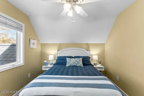312 Pine Knoll Circle Pine Knoll Shores NC 28512
