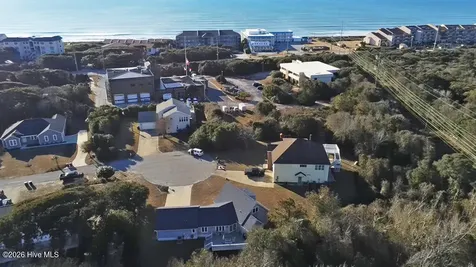 312 Pine Knoll Circle Pine Knoll Shores NC 28512