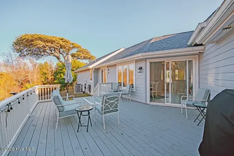 312 Pine Knoll Circle Pine Knoll Shores NC 28512