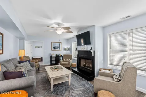 312 Pine Knoll Circle Pine Knoll Shores NC 28512