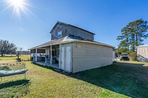 852 Bug Hill Road Nakina NC 28455