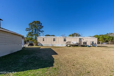 852 Bug Hill Road Nakina NC 28455
