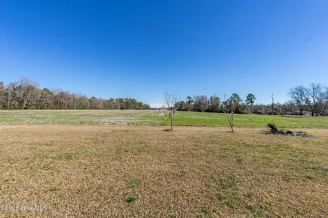 852 Bug Hill Road Nakina NC 28455