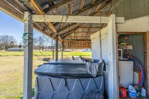 852 Bug Hill Road Nakina NC 28455