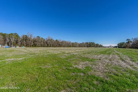 852 Bug Hill Road Nakina NC 28455