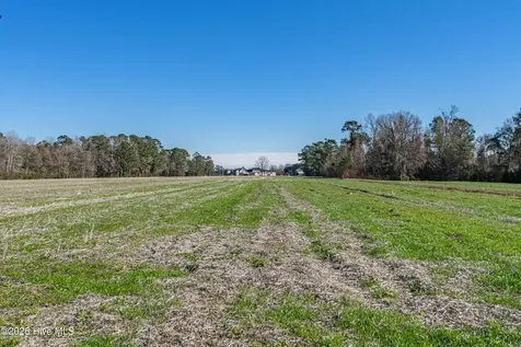 852 Bug Hill Road Nakina NC 28455
