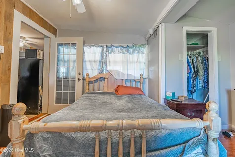 852 Bug Hill Road Nakina NC 28455