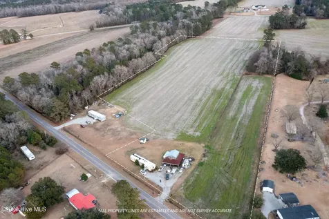 852 Bug Hill Road Nakina NC 28455