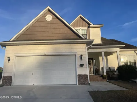 407 Sundown Court Hubert NC 28539