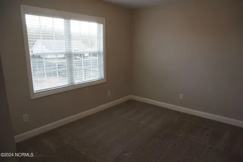 407 Sundown Court Hubert NC 28539