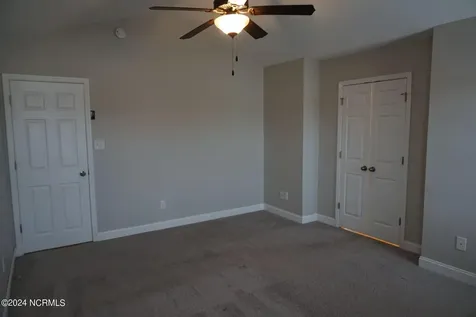 407 Sundown Court Hubert NC 28539
