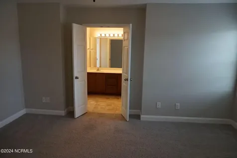 407 Sundown Court Hubert NC 28539