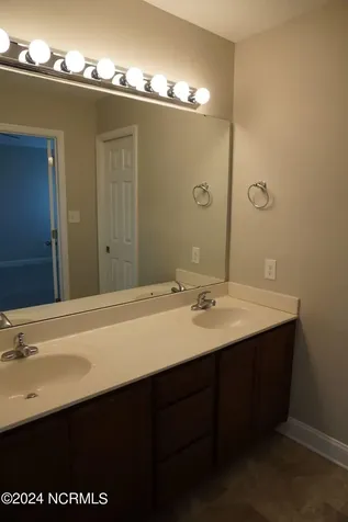 407 Sundown Court Hubert NC 28539