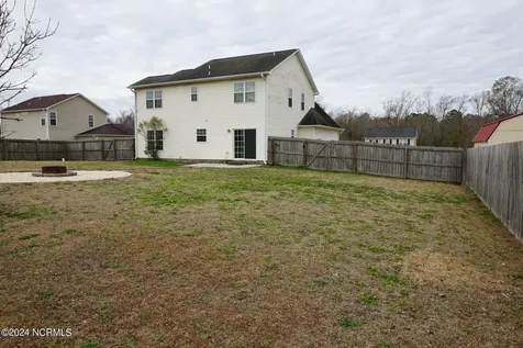 407 Sundown Court Hubert NC 28539