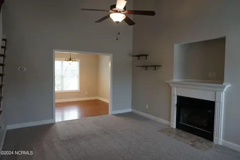 407 Sundown Court Hubert NC 28539