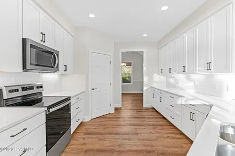 400 S Kingfisher Lane S Hampstead NC 28443