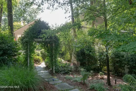 1015 Cardinal Drive NW Wilson NC 27896