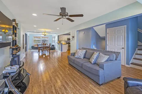 412 Lakeview Drive Hampstead NC 28443