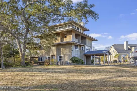 412 Lakeview Drive Hampstead NC 28443