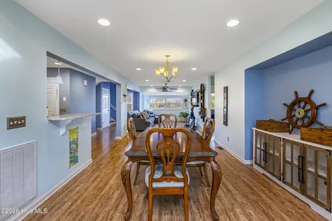 412 Lakeview Drive Hampstead NC 28443