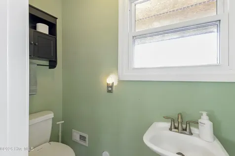 412 Lakeview Drive Hampstead NC 28443