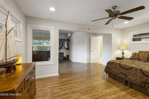 412 Lakeview Drive Hampstead NC 28443