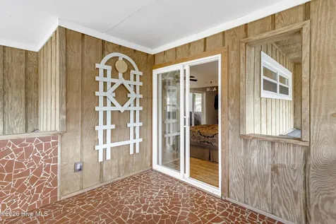 412 Lakeview Drive Hampstead NC 28443