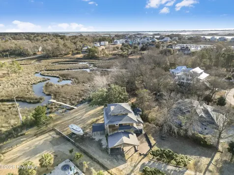 412 Lakeview Drive Hampstead NC 28443