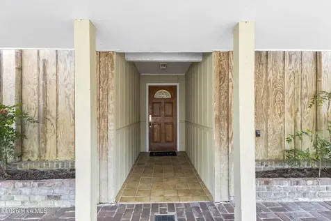 412 Lakeview Drive Hampstead NC 28443