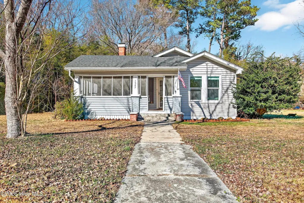 1527 Riggs Road Maysville NC 28555