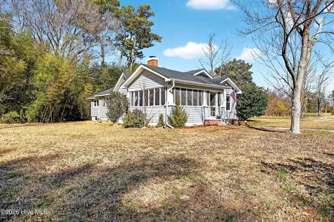 1527 Riggs Road Maysville NC 28555