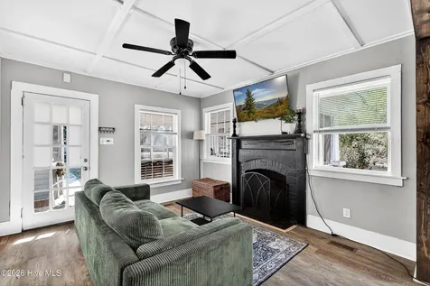 1527 Riggs Road Maysville NC 28555
