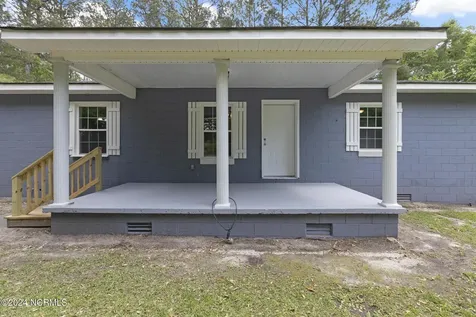 690 Maple Hill School Road Maple Hill NC 28454