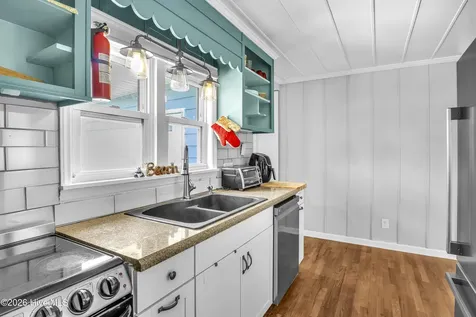 610 N Topsail Drive Surf City NC 28445