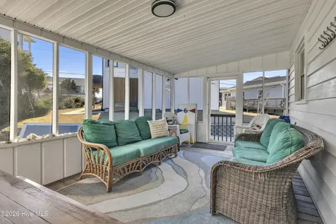 610 N Topsail Drive Surf City NC 28445