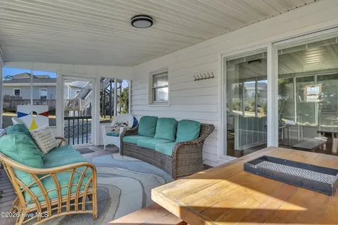 610 N Topsail Drive Surf City NC 28445