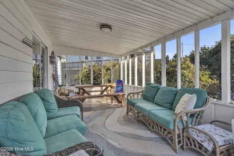 610 N Topsail Drive Surf City NC 28445