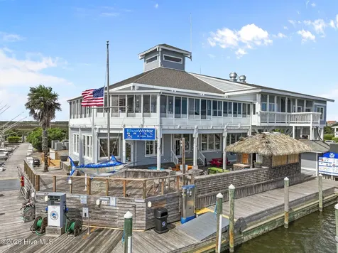 631 Pirates Way Manteo NC 27954