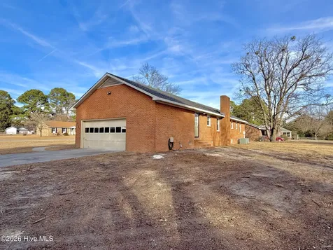 2131 Brinson Street Kinston NC 28504