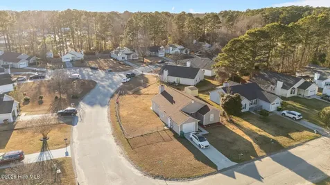 1109 Shroyer Circle Jacksonville NC 28540