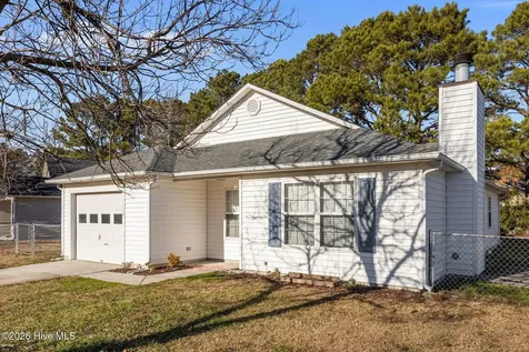 1109 Shroyer Circle Jacksonville NC 28540