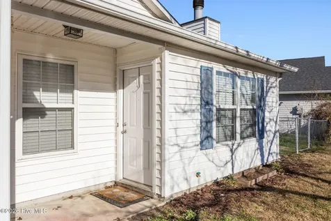 1109 Shroyer Circle Jacksonville NC 28540