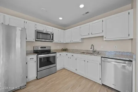 1109 Shroyer Circle Jacksonville NC 28540