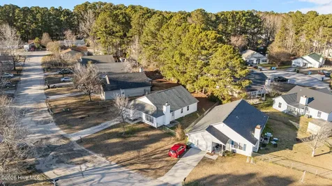 1109 Shroyer Circle Jacksonville NC 28540