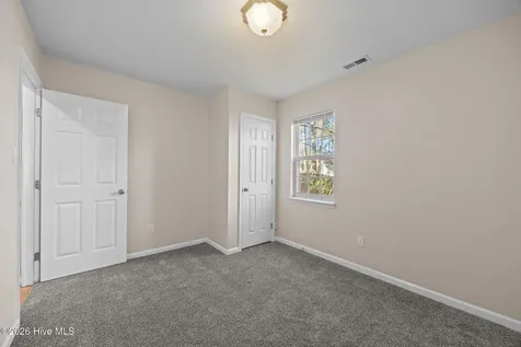 1109 Shroyer Circle Jacksonville NC 28540