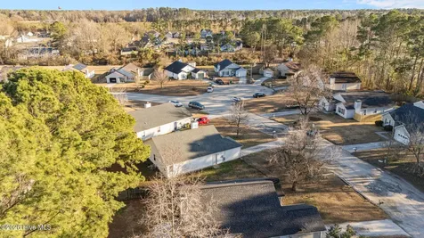 1109 Shroyer Circle Jacksonville NC 28540