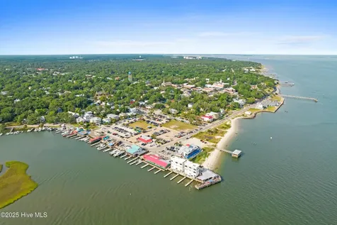 251 Cougar Road Southport NC 28461